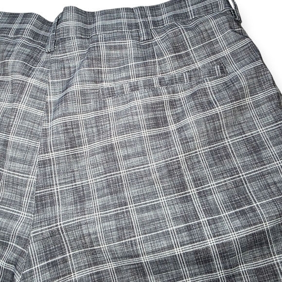 PGATour Men's Flat Front Golf Shorts, Color Caviar, Size 32 - Picture 8 of 10